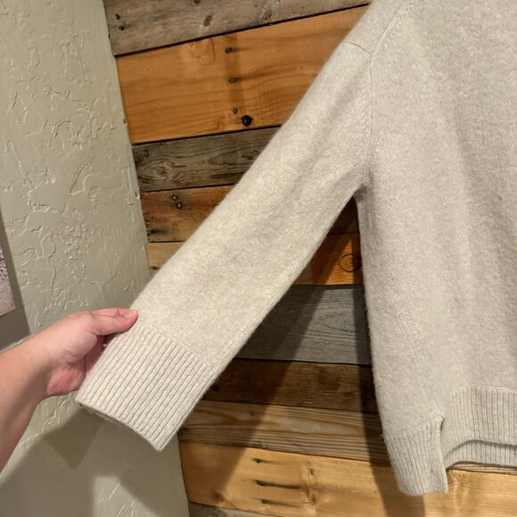 VINCE Double Slit Turtleneck Sweater In Biscuit Cream Size XL - Picture 9 of 14